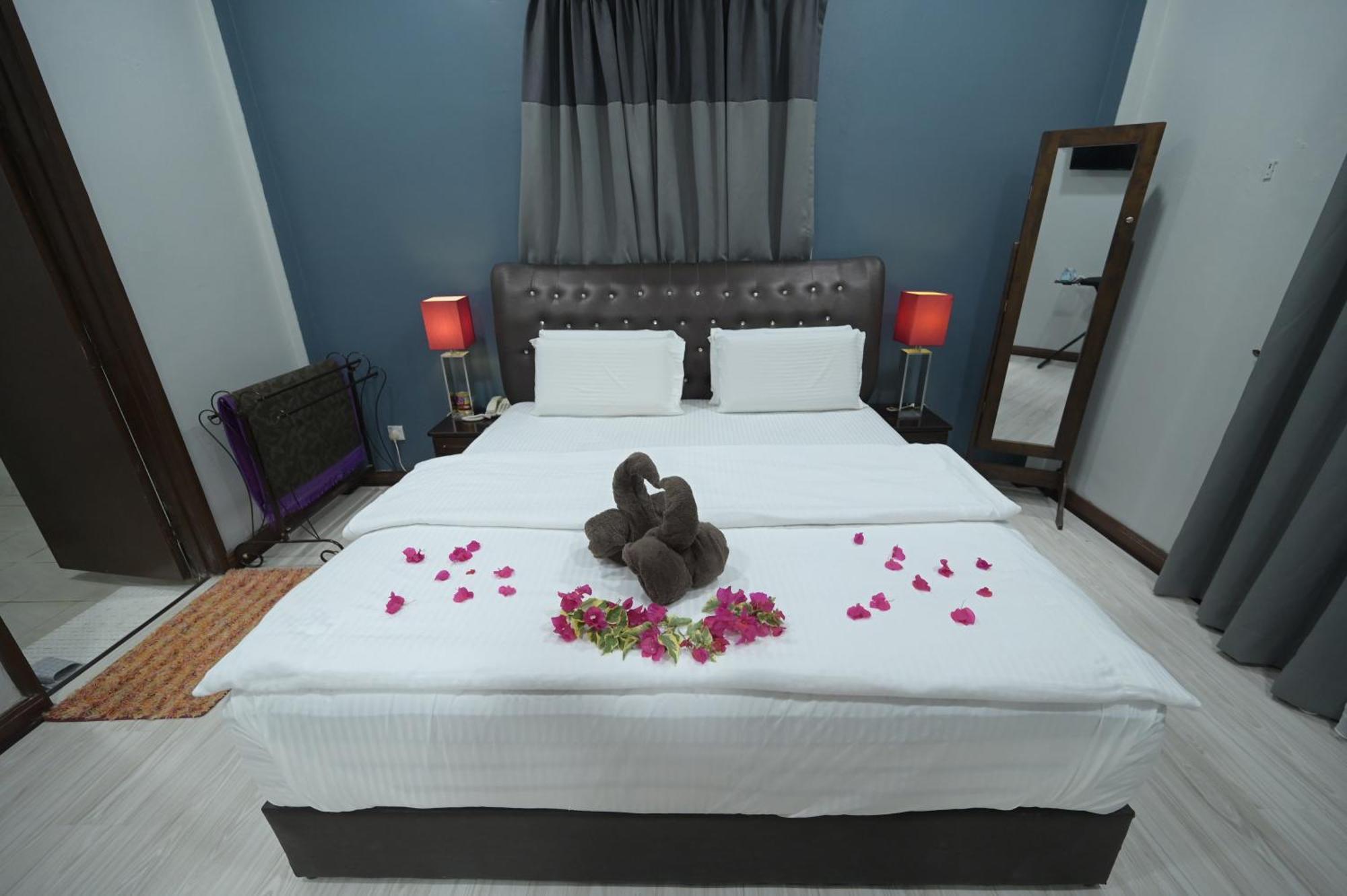 Kesedar Hotel Travel & Tours Sdn Bhd 话毛生 外观 照片